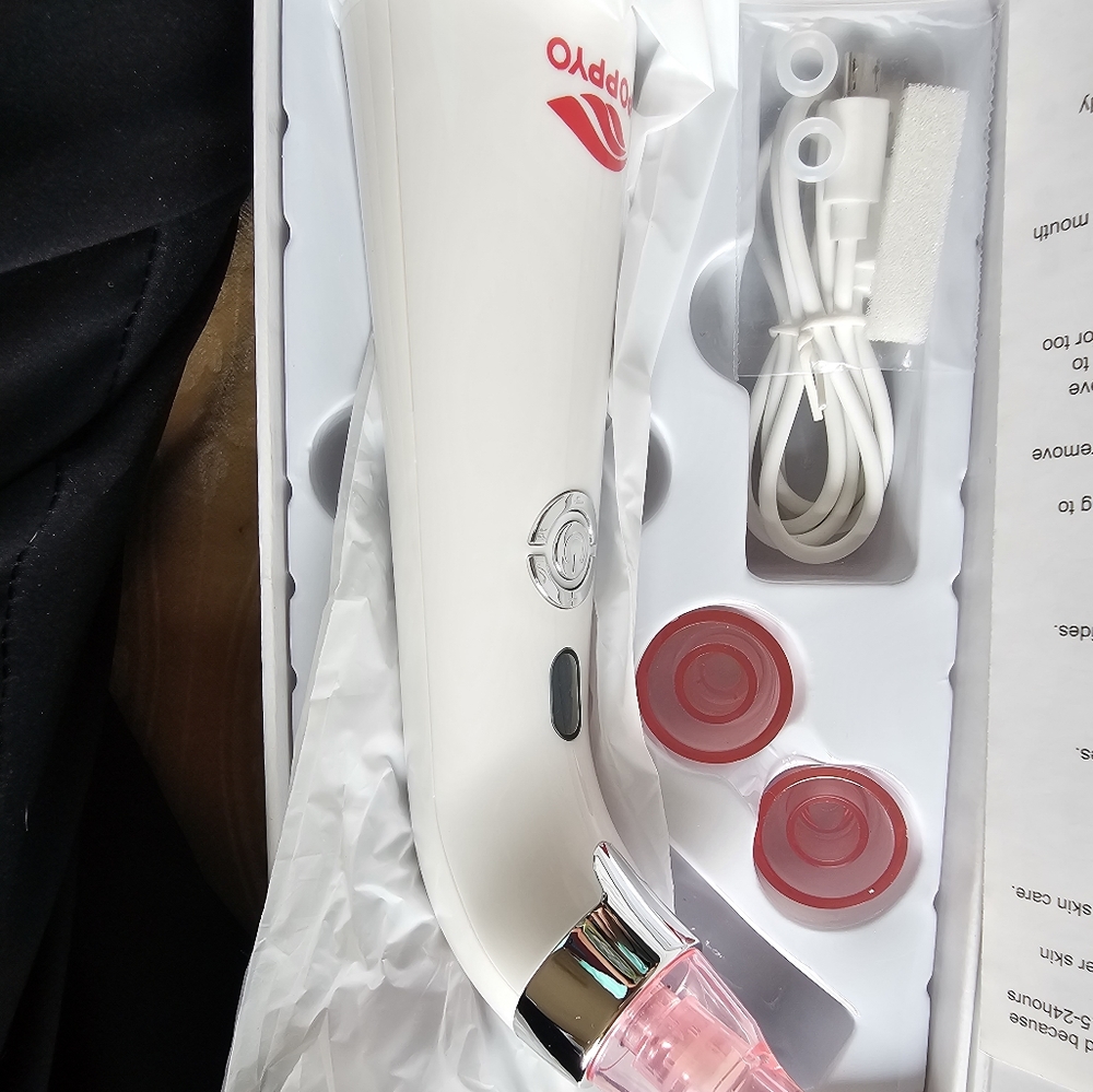 Vacuum Suction Beauty Device (Brand New in Box)